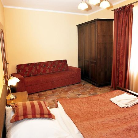 Hotel Pelikan Třeboň Exteriör bild